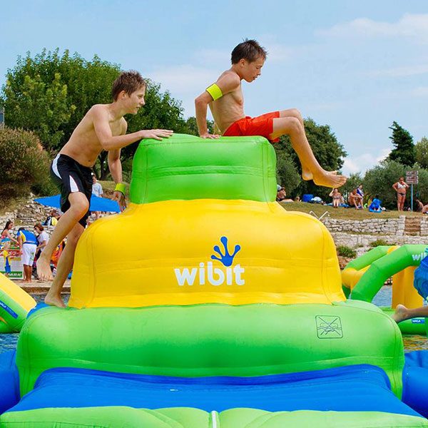 Wibit Deck 3 modular swimming pool play inflatable for public and commercial swimming pools.