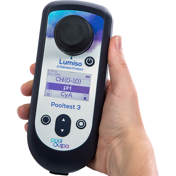 Palintest Lumiso Pooltest 3 handheld photometer's expert colorimetric analysis delivers quick assessments of water quality.