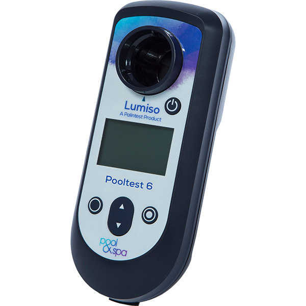 Palintest Lumiso Pooltest 6 handheld photometer's expert colorimetric analysis delivers quick, clear results.